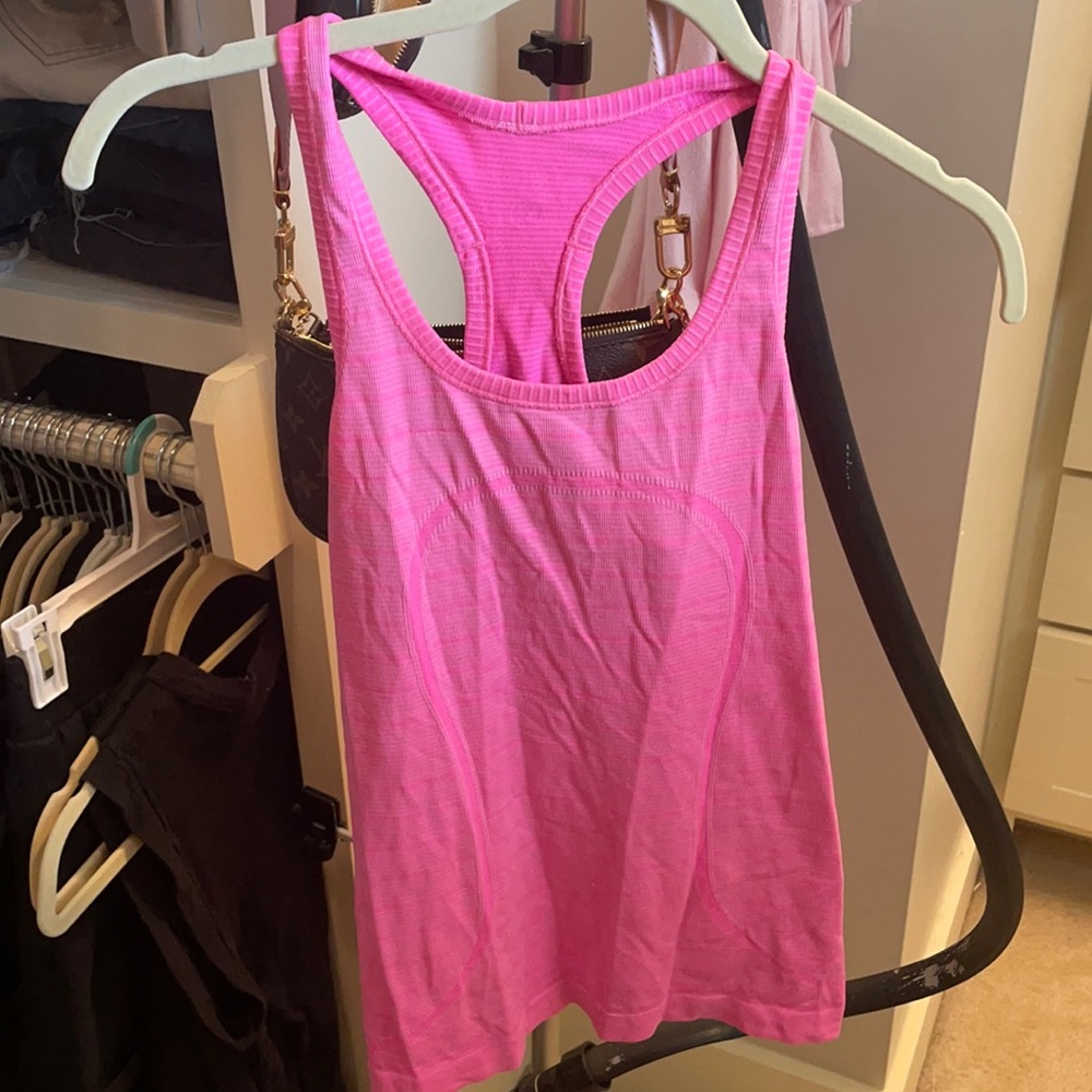 Lululemon tank